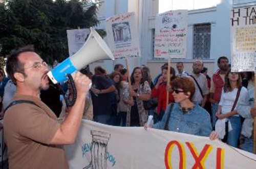Από τη χτεσινή συγκέντρωση