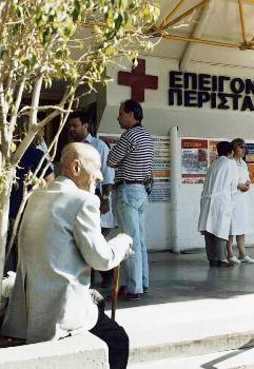 Ολοένα και περισσότεροι εργαζόμενοι και συνταξιούχοι συναντούν εμπόδια στην πρόσβαση σε ποιοτικές Υπηρεσίες Υγείας, λόγω της εμπορευματοποίησηςπου βαθαίνει, ελέω της πολιτικής ΝΔ -ΠΑΣΟΚ