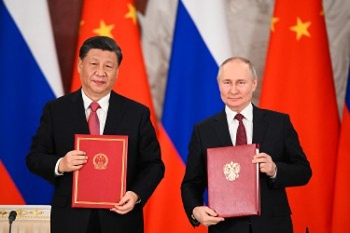 Από τη χτεσινή υπογραφή συμφωνιών από τον Σι Τζινπίνγκ και τον Βλ. Πούτιν
