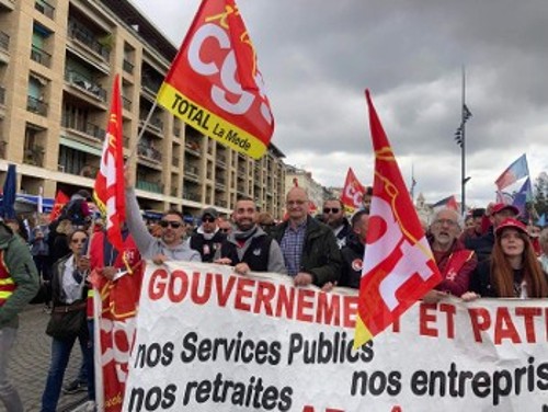 Η αντιπροσωπεία του ΠΑΜΕ στη διαδήλωση