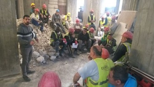 Από τις συγκεντρώσεις σε εργοτάξια της Αθήνας ενόψει της Πρωτομαγιάς