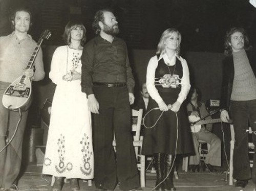 Με τους Λ. Χαλκιά, Λ. Νικολάου, Β. Μοσχολιού και Π. Σιδηρόπουλο