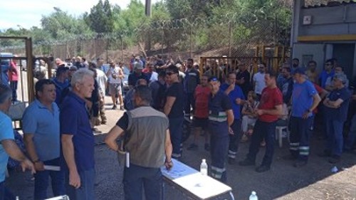 Από την πρόσφατη Γενική Συνέλευση στο εργοστάσιο της Λάρυμνας