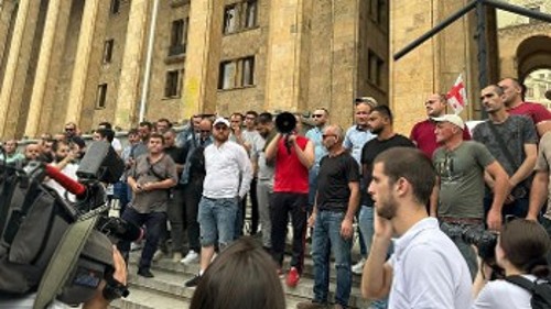 Από τη συγκέντρωση των ανθρακωρύχων στην Τιφλίδα