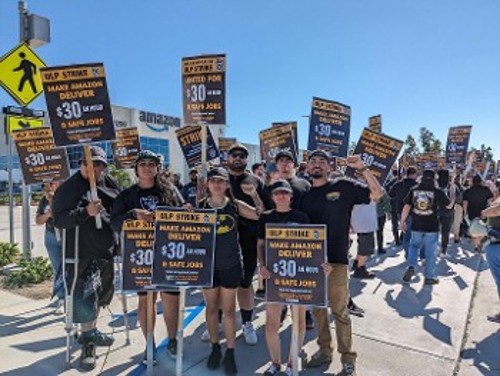 Στον αγώνα εργαζόμενοι της «Amazon» στην Καλιφόρνια
