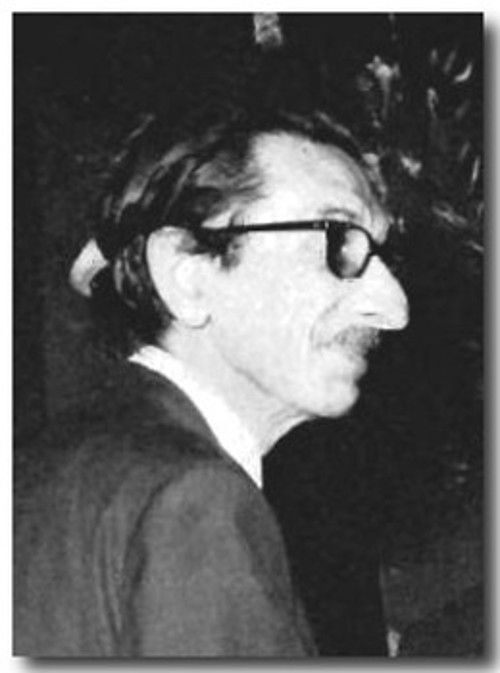 Ο νεοελληνιστής καθηγητής Φιλίππο Μαρία Ποντάνι (1913 - 1983), από τους πρώτους ακαδημαϊκούς της γειτονικής χώρας, ο οποίος μεταφράζει ποιήματα του Κ. Π. Καβάφη. Δικό του αποτέλεσμα είναι η λαϊκή έκδοση τσέπης, που κυκλοφορεί από τον οίκο «Mondadori»