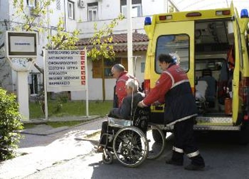 Κινδυνεύει άμεσα η υγεία του λαού από τις άγριες περικοπές των ήδη υποβαθμισμένων παροχών που είχε μέχρι τώρα