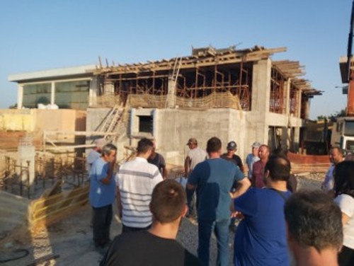 Καθολική η συμμετοχή στην απεργία στα εργοτάξια της Πάτρας