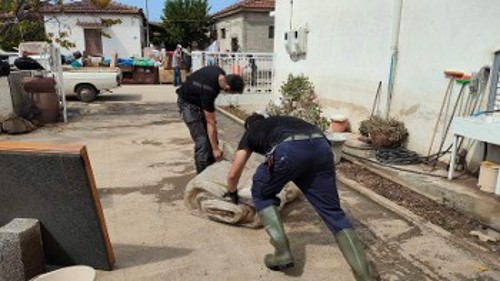 Από εργασίες σε γειτονιά της Λάρισας