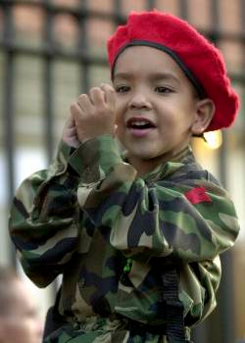 Μικρός οπαδός του Τσάβες