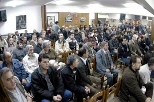 Γέμισε «εργατόφατσες» το Συνδικάτο χτες το βράδυ στη γιορτή του