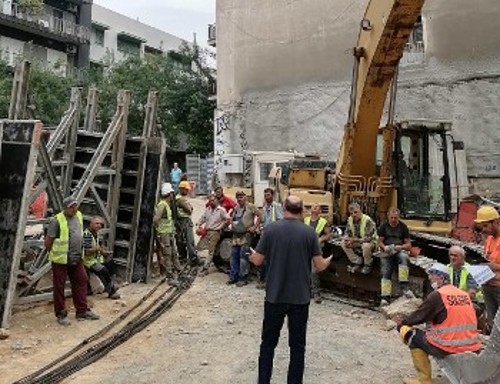 Από συζητήσεις στα γιαπιά