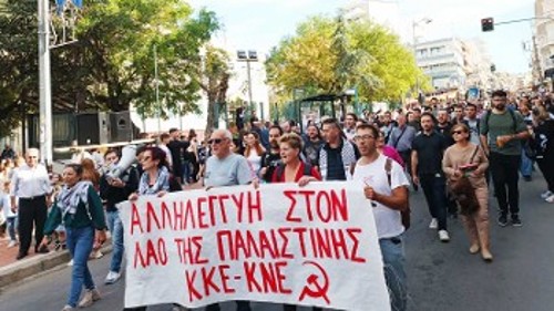 Παρεμβάσεις του ΚΚΕ και της ΚΝΕ το περασμένο Σάββατο, για τον δίκαιο αγώνα του Παλαιστινιακού λαού, στις παρελάσεις της 28ης Οκτωβρίου