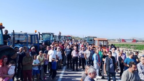 Από την κινητοποίηση στον Παλαμά Καρδίτσας την Κυριακή