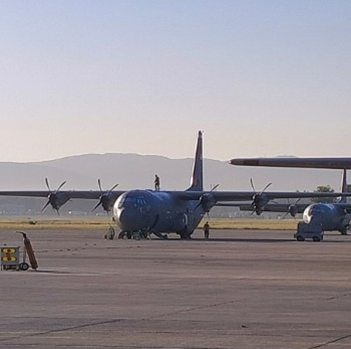 Χτεσινές εικόνες από τη βάση της Ελευσίνας που έχει «φρακάρει» από ΑμερικανοΝΑΤΟικούς