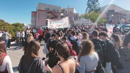 Μαζική η συγκέντρωση στη Σητεία