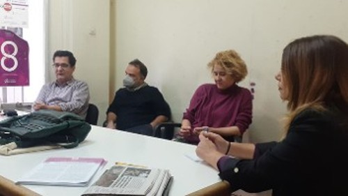 Από επίσκεψη κλιμακίου του ΚΚΕ σε δομή για κακοποιημένες γυναίκες