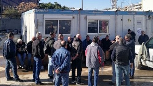 Από τη χτεσινή απεργία στο εργοτάξιο