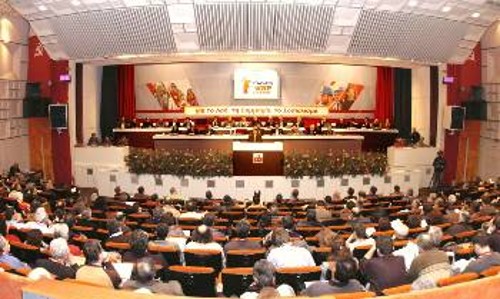 Αποψη της αίθουσας κατά τη διάρκεια των εργασιών του Συνεδρίου