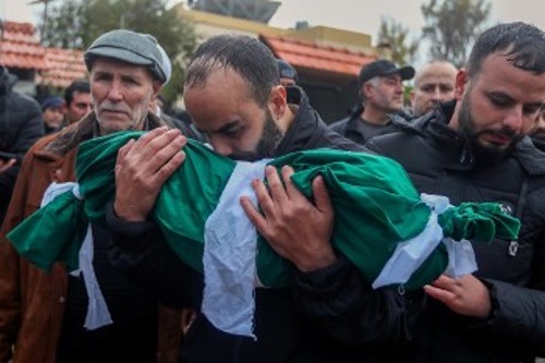 Κηδείες παιδιών από τις ισραηλινές επιδρομές στον Λίβανο