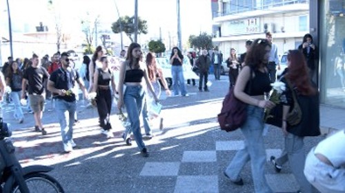 Εξω από το ΑΤ Αγ. Αναργύρων