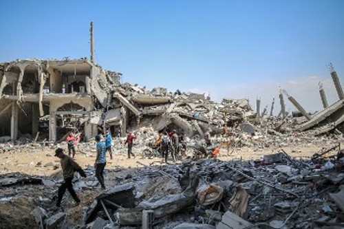 Αναπλήρωση των αποθεμάτων πυρομαχικών του ισραηλινού στρατού, για το μακελειό στη Γάζα και για τον ρόλο του στην ευρύτερη περιοχή προβλέπει μεταξύ άλλων το νέο τεράστιο πακέτο των ΗΠΑ