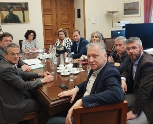 Από τη συνάντηση με εκπροσώπους της Συντονιστικής Επιτροπής Φορέων Θήβας