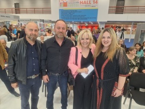Στιγμιότυπα από την παρουσίαση του βιβλίου στη Διεθνή Εκθεση Βιβλίου στη Θεσσαλονίκη. Με την συγγραφέα, τον Λεωνίδα Στολτίδη και τον Θανάση Κοκκωνα