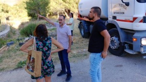 Ο Γιάννης Γκιόκας, μέλος της ΚΕ και βουλευτής του ΚΚΕ, στο μέτωπο της Σταμάτας