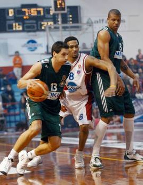 Στις αμυντικές ικανότητες του Διαμαντίδη στηρίζει πολλά ο Ομπράντοβιτς