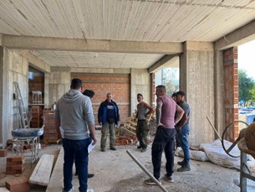 Από συζητήσεις σε εργοτάξια ενόψει της απεργίας