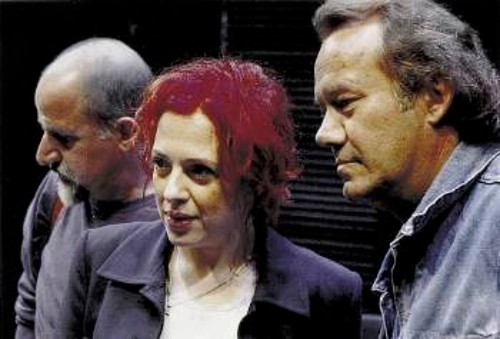 «Εκκλησιάζουσες» από το «Θέατρο Τέχνης - Κ. Κουν»