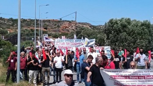 Στη βάση της Σούδας
