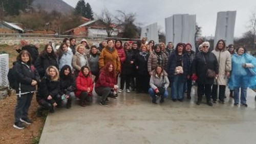 Στον ομαδικό τάφο μαχητών στον Κώττα