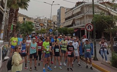 Από τη μεγάλη συμμετοχή στον αγώνα δρόμου στο Κερατσίνι