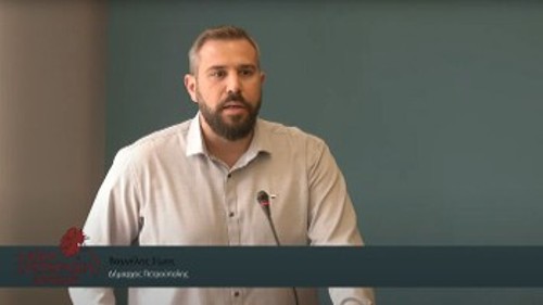 Ο δήμαρχος Πετρούπολης Β. Σίμος