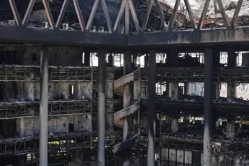 Το κτίριο της Ιρανικής Τηλεόρασης μετά την επίθεση του Ισραήλ