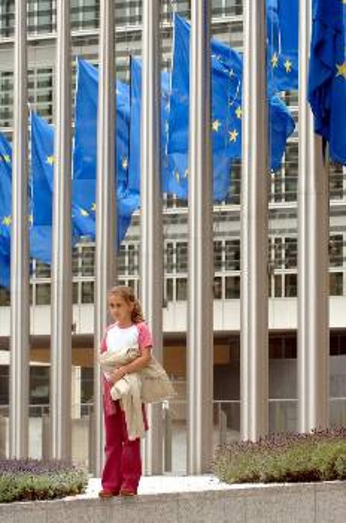 Τα διάφορα «σενάρια» για το μέλλον της ΕΕ είναι εξίσου καταστροφικά για τις επόμενες γενιές