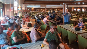 Επίσκεψη του ΕΚ Πάτρας χθες στα βαπόρια και συζήτηση με τους απεργούς