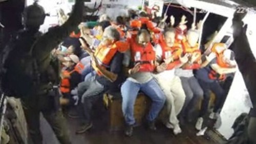 Από το ισραηλινό ρεσάλτο σε πλοίο που μετέφερε βοήθεια στη Γάζα