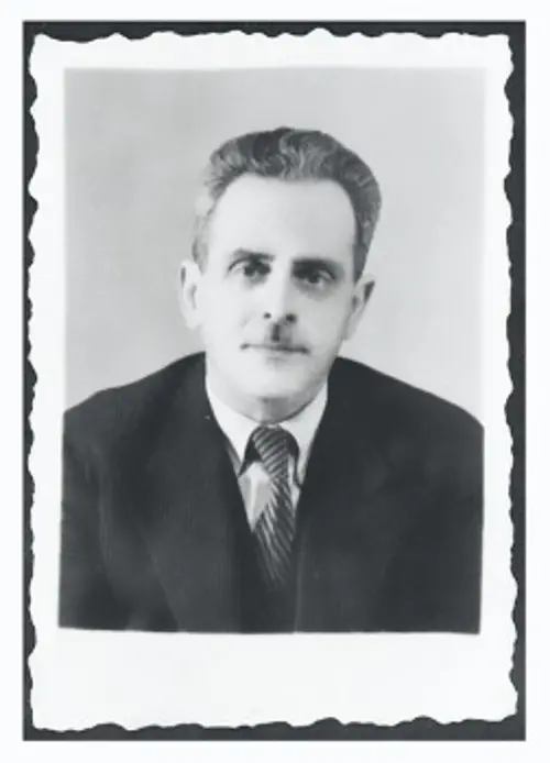 Ο Γεώργιος Μ. Θεοδωράκις το 1949 στα Χανιά (Αρχείο Μίκη Θεοδωράκη)