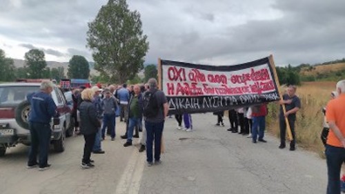 Από τη χθεσινή μαχητική συγκέντρωση στην Αχλάδα Φλώρινας