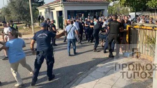 Απρόκλητα επιτέθηκαν οι δυνάμεις των ΜΑΤ στους διαδηλωτές
