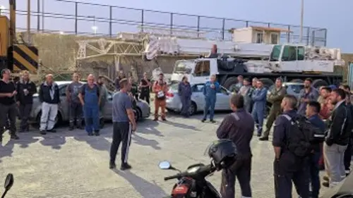 Συγκέντρωση στη Ναυπηγοεπισκευαστική Ζώνη μπροστά στην απεργία