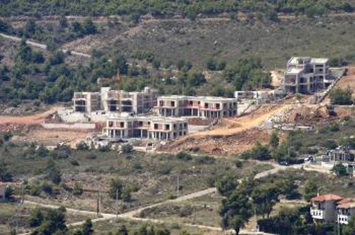 Αυτή είναι η ανασυγκρότηση που θέλουν μετά τις πυρκαγιές. Αυτός είναι ένας οικισμός στη Ροδόπολη που ξεφύτρωσε μετά τις πυρκαγιές του 1998 και του 2005