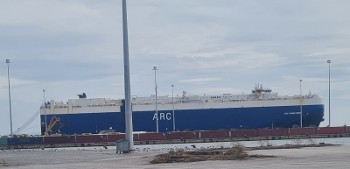Το «Arc Commitment» στο λιμάνι της Αλεξανδρούπολης