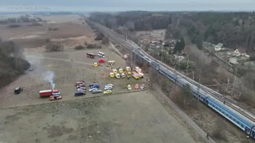 Από τη σύγκρουση των δύο τρένων, ευτυχώς χωρίς να έχουν αναπτύξει πολύ μεγάλες ταχύτητες