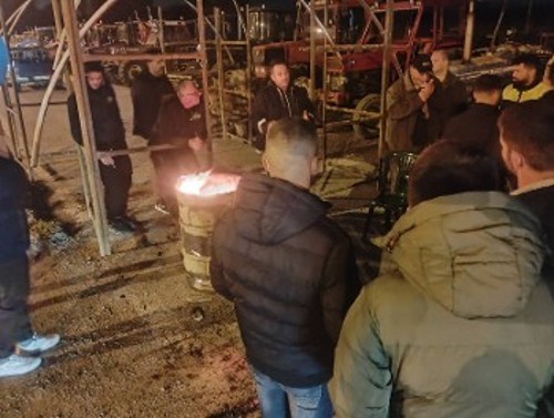 Το συνδικάτο Τροφίμων - Ποτών Κ. Μακεδονίας στο μπλόκο της Χαλκηδόνας