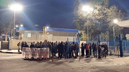 Από την περιφρούρηση της απεργίας στα ΕΛΠΕ