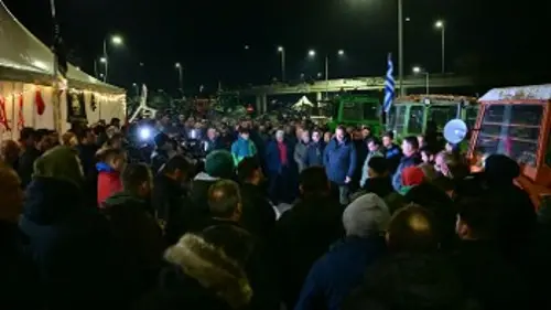 Από τη μαζική συνέλευση στο μπλόκο της Νίκαιας